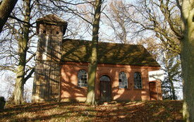 Kościół oraz cmentarz przykościelny w Brzeźnicy