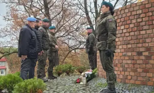 Zdjęcie do Niech pamięć o ich odwadze i służbie trwa w naszych sercach